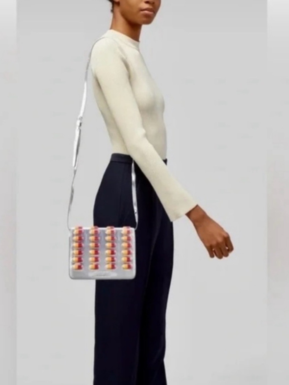 RARE Moschino Pill Pack Bag - Picture 13 of 13